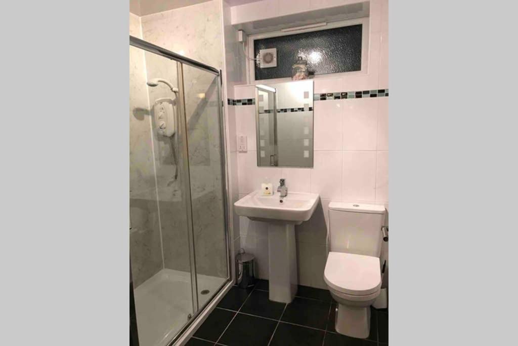 1 Catherines City Cottage Пърт Екстериор снимка